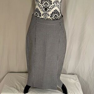 EUC Banana Republic Black and White Pencil Skirt Size 4T